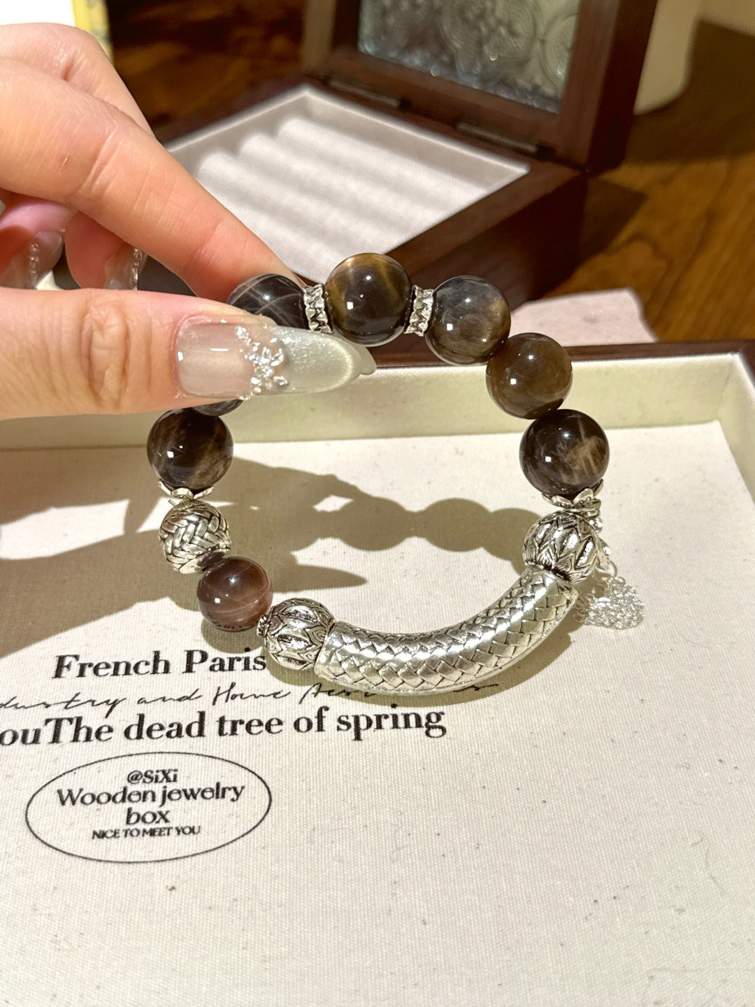 ▫️▪️ Black gold backbone bracelet
